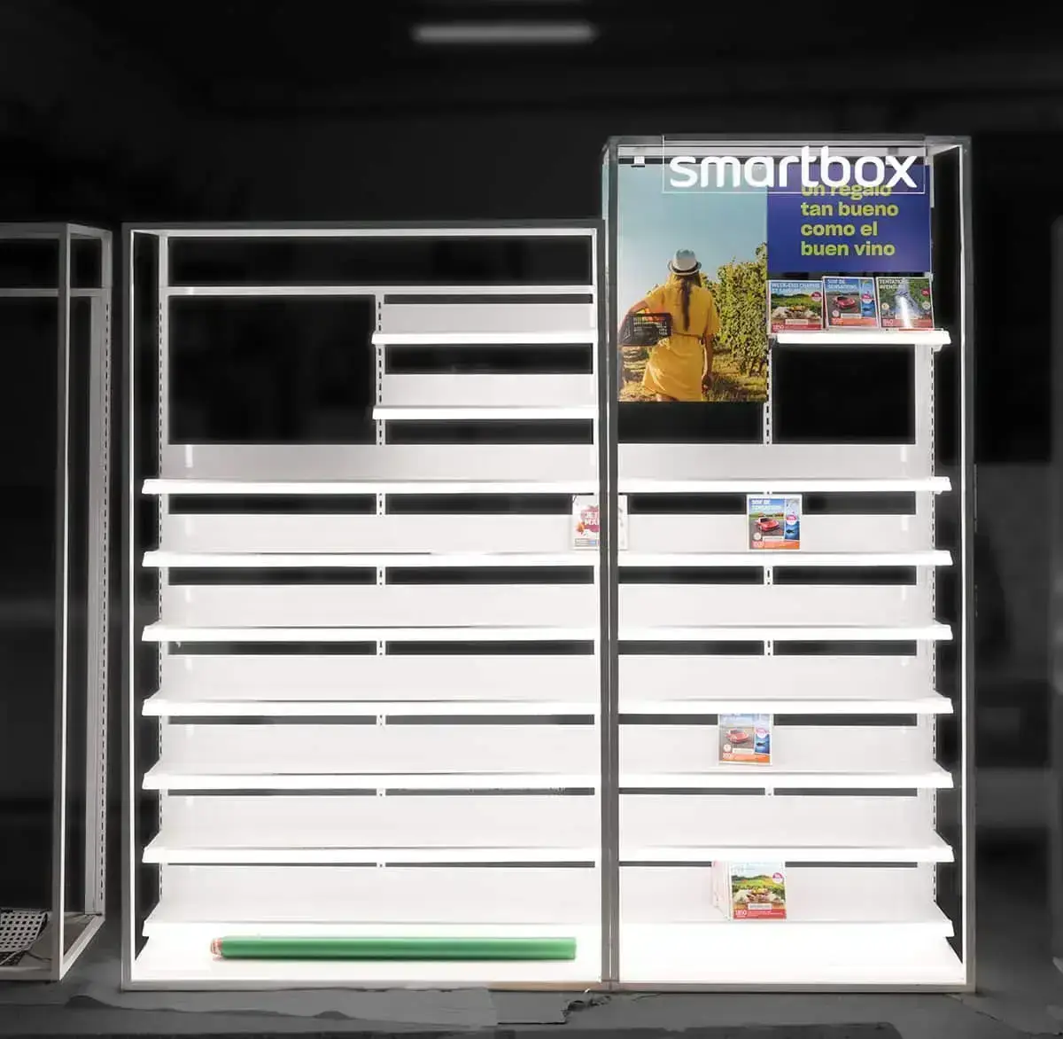 Estanterías comerciales y perimetrales modulares